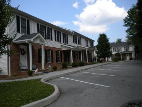 Haymaker Street Condominiums in Christiansburg, VA - Foto de edificio