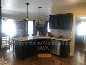 1207 Mallard Ln in Rogers, AR - Building Photo - Building Photo