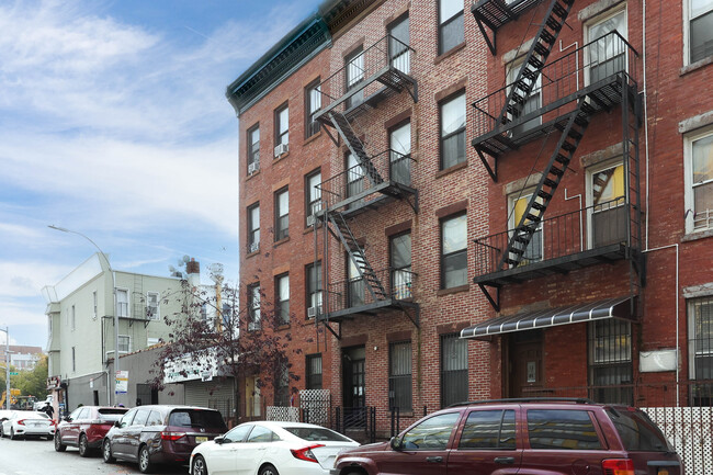 168 35th St in Brooklyn, NY - Foto de edificio - Building Photo