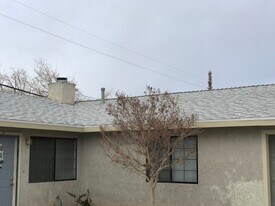 604 W Perdew Ave in Ridgecrest, CA - Building Photo