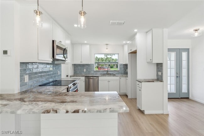 13724 River Forest Dr