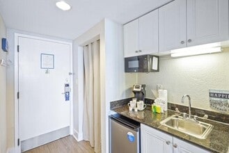 200 Sandestin Blvd W in Miramar Beach, FL - Building Photo - Building Photo