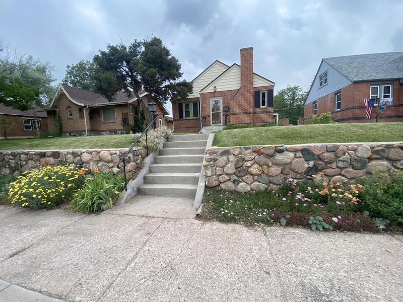 412 W 1st Ave in Cheyenne, WY - Building Photo