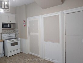 75 Charles St in Oshawa, ON - Building Photo