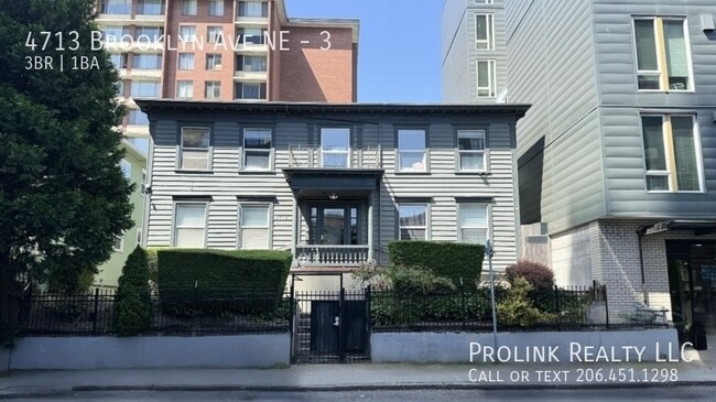 property at 4713 Brooklyn Ave NE
