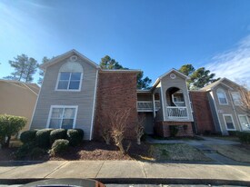 673 Bartons Landing Pl, Unit 5 in Fayetteville, NC - Building Photo