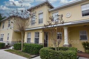 5410 River Rock Rd in Lakeland, FL - Building Photo
