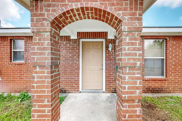 13729 Biggs St in Dallas, TX - Building Photo - Building Photo
