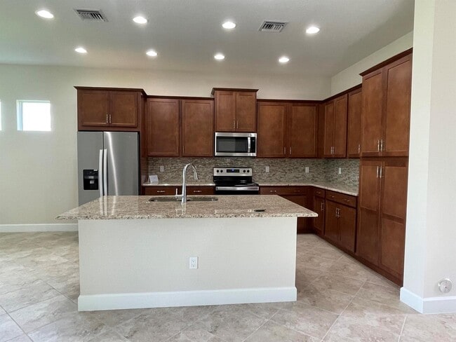 5573 Zestar Ln in Westlake, FL - Building Photo - Building Photo