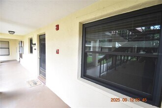 2306 Hammock Pine Blvd in Clearwater, FL - Building Photo - Building Photo