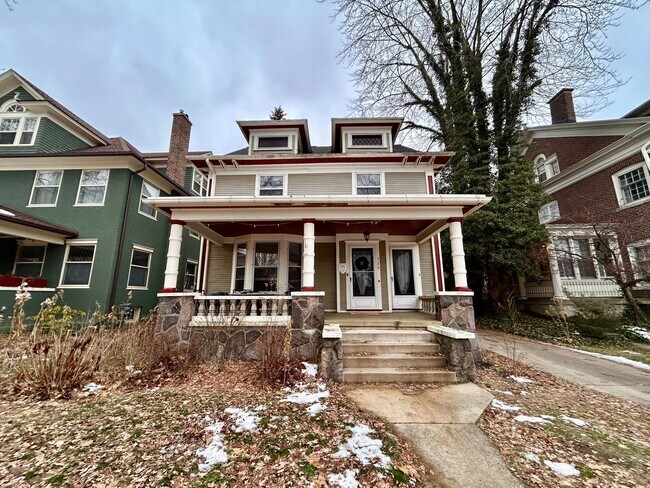 320 Madison Ave SE-Unit -B in Grand Rapids, MI - Building Photo - Building Photo