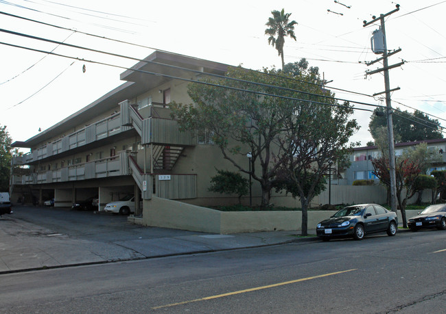 129 Canal St in San Rafael, CA - Building Photo - Building Photo