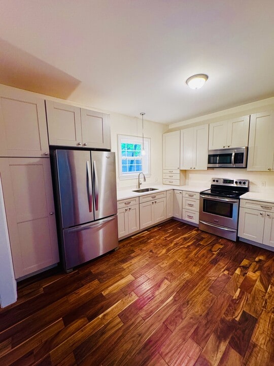 8 Orient Ave in Hampden, ME - Building Photo