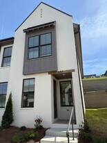 657 Miramar Ln in Oxford, MS - Building Photo