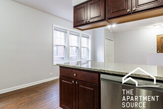 3702 N Sheffield Ave, Unit 407 in Chicago, IL - Building Photo - Building Photo