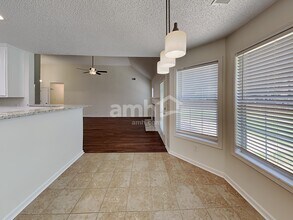 361 Whitney Ln in Mcdonough, GA - Foto de edificio - Building Photo