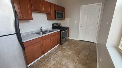 604 E Marquette Rd in Chicago, IL - Building Photo - Building Photo