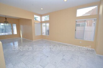 93 Azusa Ave in Ventura, CA - Building Photo - Building Photo