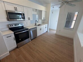 4352 Sandhurst Dr in Orlando, FL - Building Photo - Building Photo