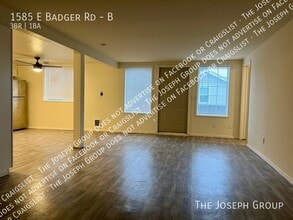 1585 E Badger Rd in Lynden, WA - Building Photo - Building Photo