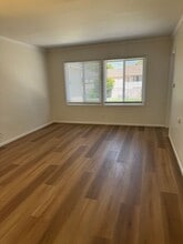 5042 Lorelei Ave in Lakewood, CA - Building Photo - Building Photo