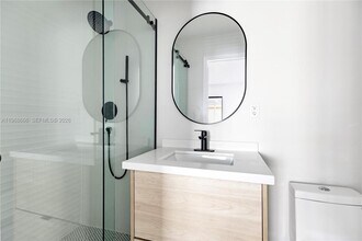 1618 SW 18th St in Miami, FL - Building Photo - Building Photo