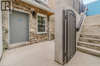 58 Beverly St in Cambridge, ON - Building Photo - Building Photo