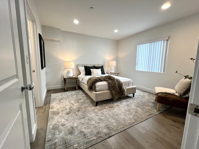 3527 Siskiyou St in Los Angeles, CA - Foto de edificio - Building Photo