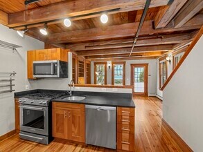 253 River St in Cambridge, MA - Building Photo - Building Photo