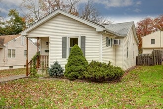 15 Adelphia Rd in Parsippany Troy Hills, NJ - Building Photo - Building Photo