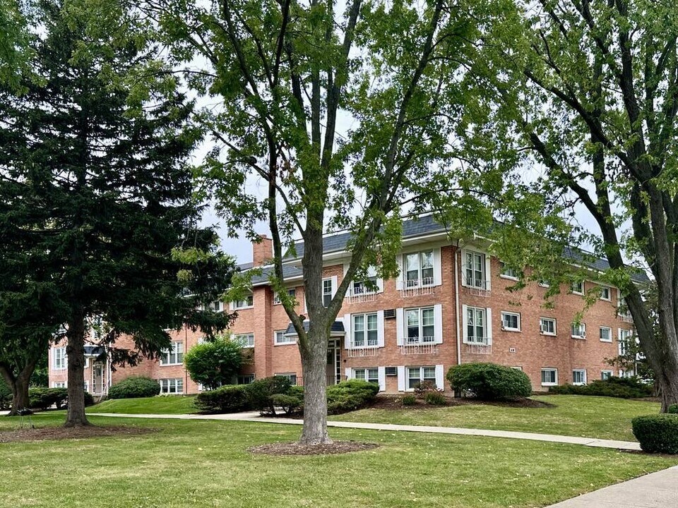 630 Lincoln Ave in Addison, IL - Foto de edificio