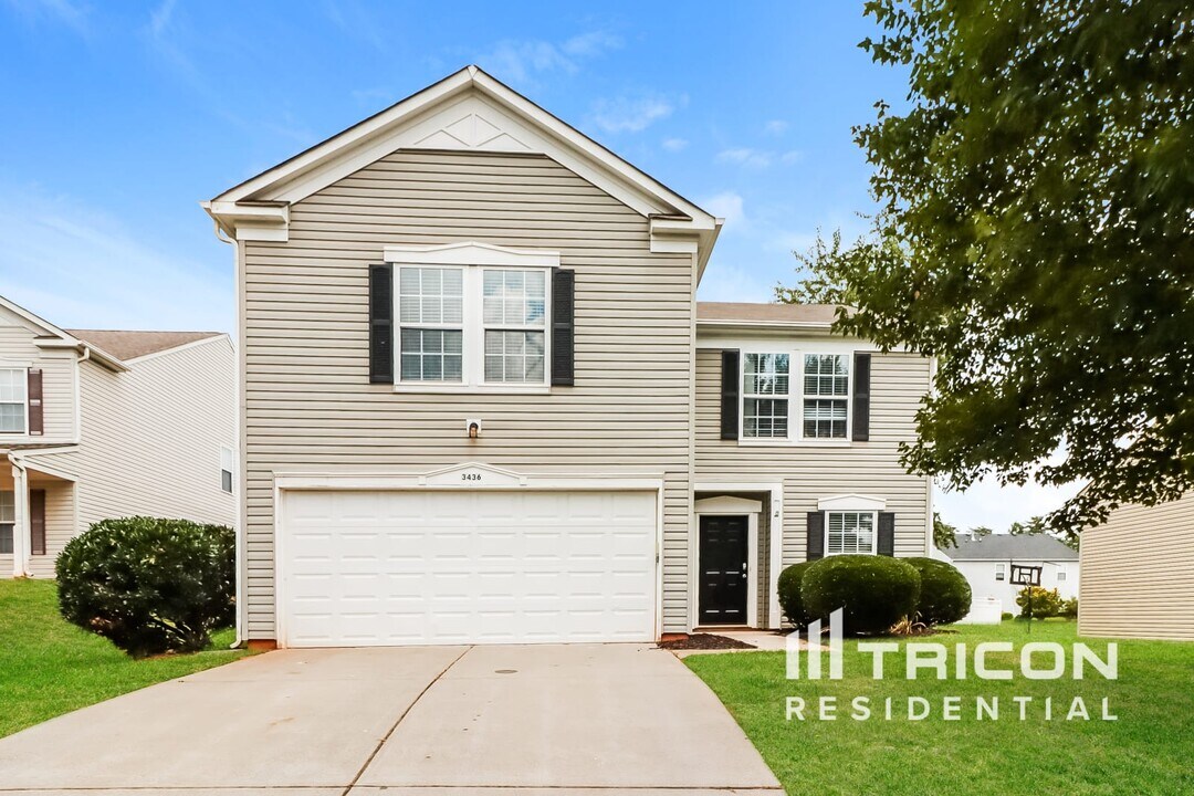 3436 Pikes Peak Dr in Gastonia, NC - Building Photo