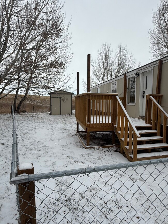 property at 953 N McCue St