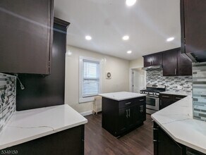 136 Lexington Ave in Paterson, NJ - Building Photo - Building Photo