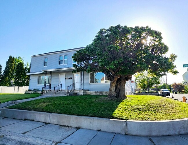 property at 1500 Thayer Dr