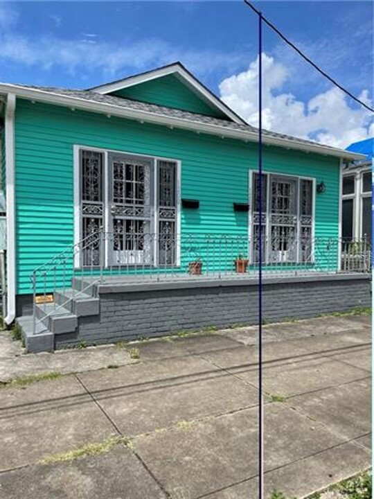 1200-1202 Mandeville St in New Orleans, LA - Building Photo