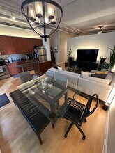 565 W Quincy St, Unit 604 in Chicago, IL - Building Photo - Building Photo