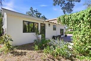 2826 Marlette St in Sarasota, FL - Building Photo