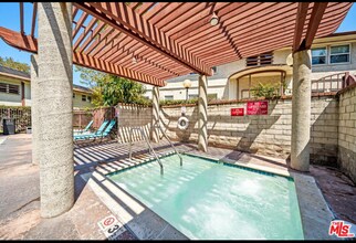 5882 Bowcroft St in Los Angeles, CA - Building Photo - Building Photo