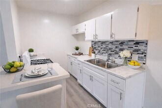 1803 W Sumac Ln in Anaheim, CA - Building Photo - Building Photo