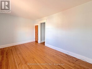 23 Cambridge St S in Kawartha Lakes, ON - Building Photo - Building Photo