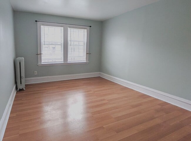 property at 21-26-26 28th St