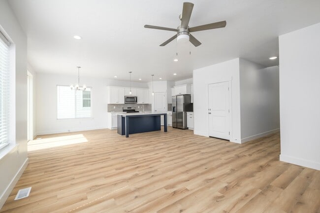 3935 W 1000 N in Lehi, UT - Building Photo - Building Photo
