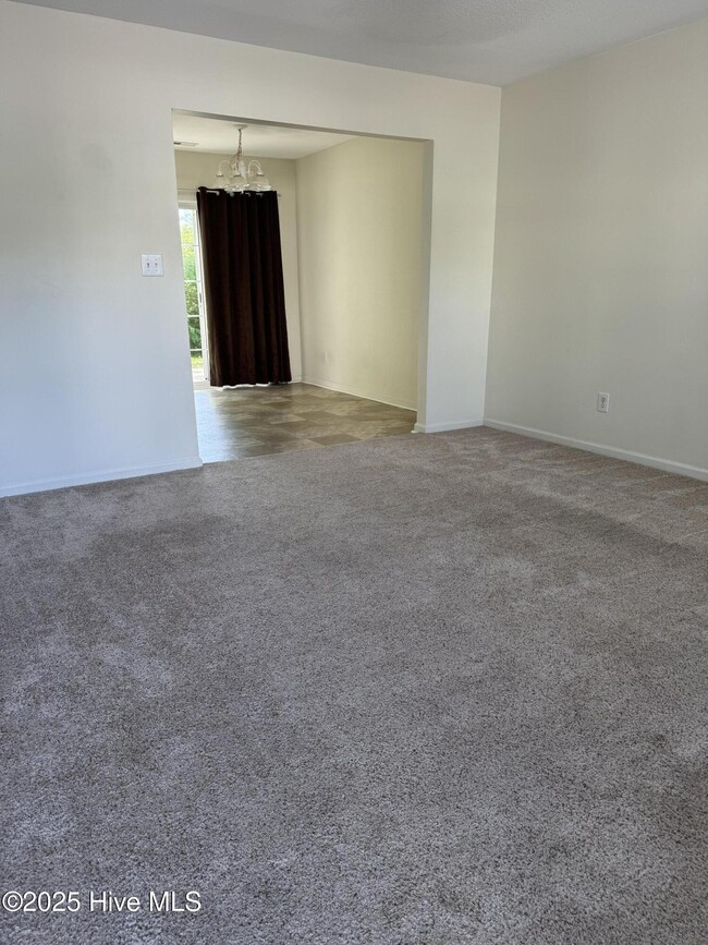 96 Century Ct in Swansboro, NC - Building Photo - Building Photo