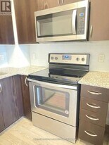 9560 Markham Rd in Markham, ON - Building Photo