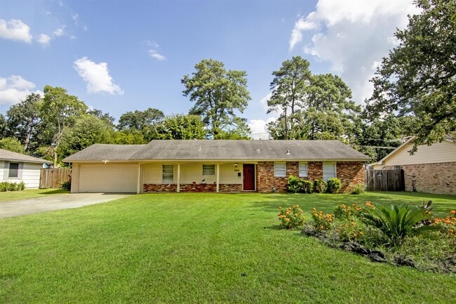property at 10018 Lazy Oaks St