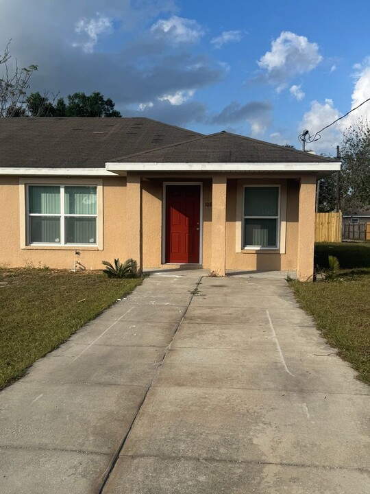 108 W Orange Ave in Lake Wales, FL - Building Photo