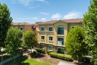 Loma Linda Commons in Loma Linda, CA - Building Photo - Building Photo