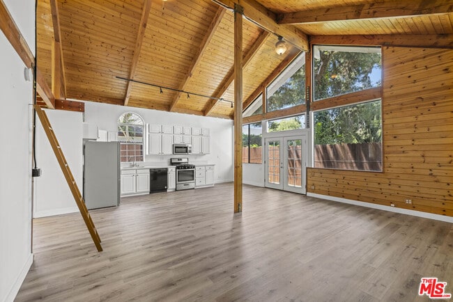 11149 Hortense St in Los Angeles, CA - Building Photo - Building Photo