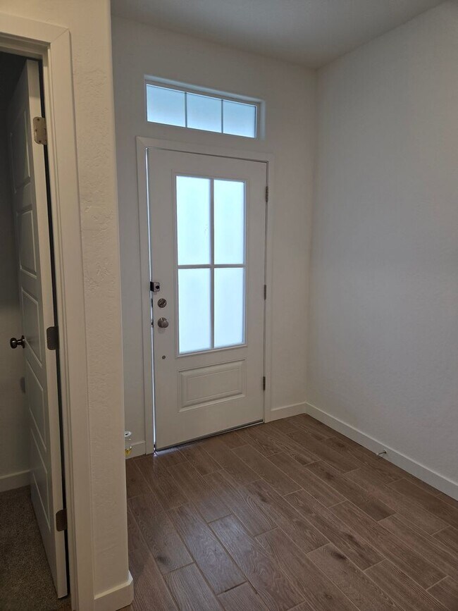 470 University Dr in Lemoore, CA - Building Photo - Building Photo